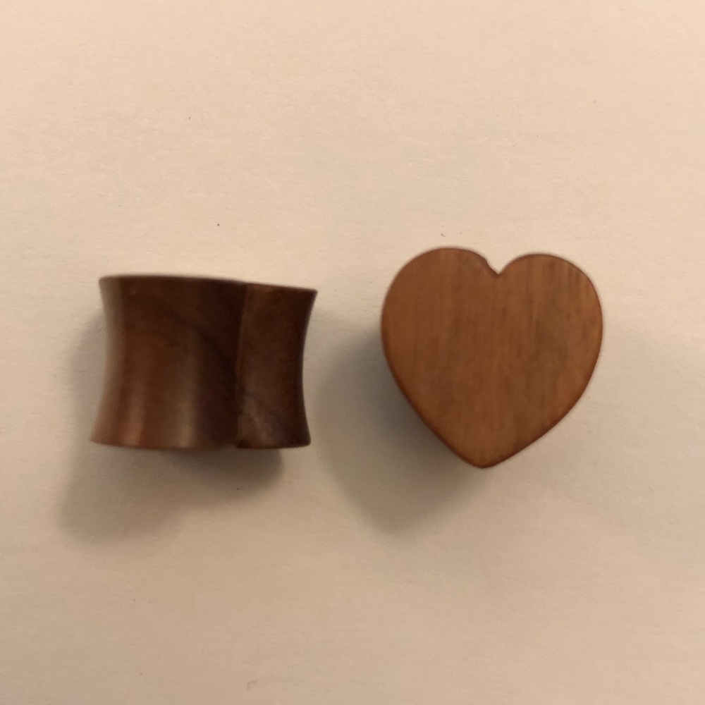 Wood Heart 9/16” Plugs